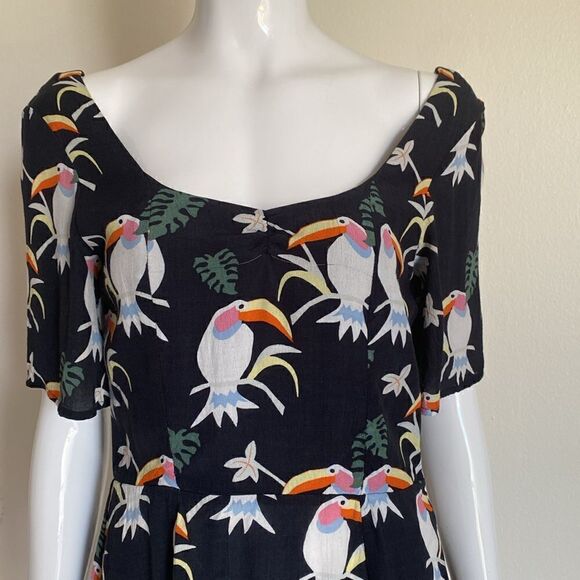 & Other Stories Black Toucan Tropical Mini Dress Size 6 - Picture 3 of 16